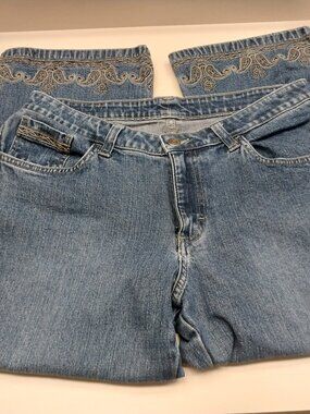 LEE CROPPED JEANS with FANCY STITCH TRIM size *S/M see measurements*